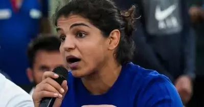 ഗുസ്തി ഫെഡറേഷന്‍ തെരഞ്ഞെടുപ്പില്‍ വിജയിച്ച് ബ്രിജ് ഭൂഷണന്റെ വിശ്വസ്തര്‍; രാജി പ്രഖ്യാപിച്ച് പൊട്ടിക്കരഞ്ഞ് സാക്ഷി മാലിക്