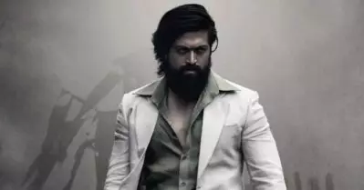 ‘അവനെ എതിർത്ത് നിൽക്കാൻ പോകരുത് സാർ’; “യാഷ് 19″ന്റെ ടൈറ്റിൽ റിലീസ് ഡേറ്റ് പുറത്ത്