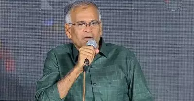 മോദിയും ആർ.എസ്.എസും നയിക്കുന്നത് നാരായണഗുരുവിനും ശ്രീരാമകൃഷ്ണപരമഹംസര്‍ക്കും എതിരായ യുദ്ധം: ജയമോഹൻ