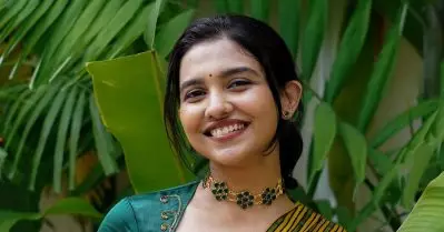 സൗത്ത് ഇന്ത്യൻ സെൻസേഷനാകാൻ മമിതയും? കൈ നിറയെ അന്യഭാഷ ചിത്രങ്ങളുമായി താരം