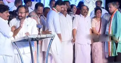 ‘ജനഗന മംഗള ദായക..’ ഒരു മിനിറ്റ്, സിഡി ഇടാം; സമരാഗ്നിയുടെ സമാപനത്തിൽ ദേശീയഗാനം തെറ്റിച്ച് പാലോട് രവി