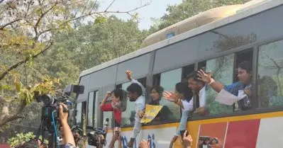 കെജ്‌രിവാളിന്റെ അറസ്റ്റിൽ ദൽഹിയിൽ പ്രതിഷേധം കനക്കുന്നു; മാർച്ചിനിടെ എ.എ.പി മന്ത്രിമാരെ അറസ്റ്റ് ചെയ്ത് പൊലീസ്