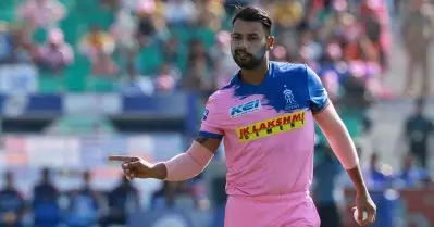 സ്‌പെഷ്യല്‍ റണ്‍ വേട്ടയില്‍ ഇന്നും ഒന്നാമന്‍ ബിന്നിച്ചായന്‍; കളം വിട്ട് കാലമേറെയായിട്ടും ഒരുത്തനും വട്ടം വെക്കാന്‍ സാധിക്കാത്ത റെക്കോഡ്