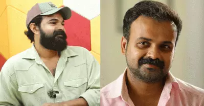 എന്റെ ചോദ്യത്തിന്, മാനേജർ ഒന്നുമില്ലെന്ന് ചാക്കോച്ചൻ മറുപടി തന്നു, ഉടനെ തന്നെ ഒന്നും മിണ്ടാതെ ഞാൻ തിരിഞ്ഞിരുന്നു: ഹക്കിം ഷാ