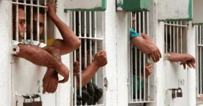 ഇസ്രഈലിലെ 9,000 ഫലസ്തീനി തടവുകാർക്ക് റമദാനിൽ ആഹാരമില്ല; പ്രാർത്ഥനക്ക് വിലക്ക്