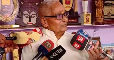 പത്മഭൂഷണ്‍ കിട്ടാന്‍ വേണ്ടി സുരേഷ് ഗോപിയെ അനുഗ്രഹിക്കേണ്ട ആവശ്യമില്ല: കലാമണ്ഡലം ഗോപി