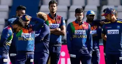അയ്യേ വളരെ മോശം…ടി-20യിൽ മറ്റൊരു ടീമിനുമില്ലാത്ത നാണക്കേടിന്റെ റെക്കോഡ്; തലതാഴ്ത്തി ലങ്കൻപ്പട