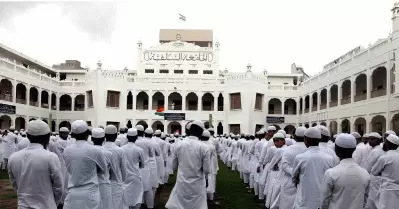ഉത്തര്‍പ്രദേശില്‍ മദ്രസ നിയമം റദ്ദാക്കി ഹൈക്കോടതി; അനിശ്ചിതാവസ്ഥയിലായി വിദ്യാര്‍ത്ഥികളും അധ്യാപകരും