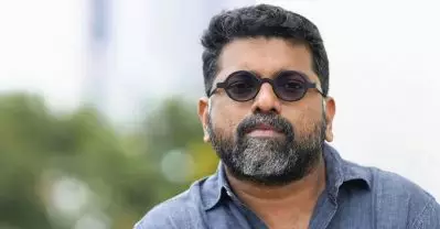 സ്വന്തം പടം കാണാൻ പറയില്ല; പറയുകയാണെങ്കിൽ സജസ്റ്റ് ചെയ്യുക ആ സിനിമ: മഹേഷ് നാരായണൻ