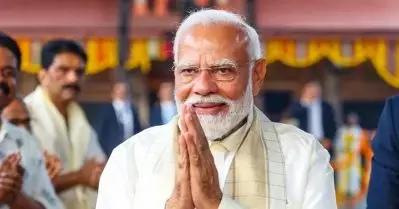 തെരഞ്ഞെടുപ്പിന് മുമ്പ് പൊതു ഇടങ്ങളിൽ നിന്ന് പ്രധാനമന്ത്രിയുടെ ചിത്രങ്ങൾ നീക്കം ചെയ്യണം; തെരഞ്ഞെടുപ്പ് കമ്മീഷന് പരാതി