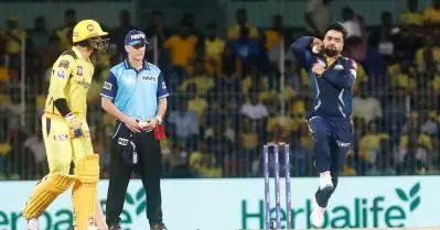 ഇങ്ങനെയൊന്ന് ചരിത്രത്തിൽ രണ്ടാം തവണ, റാഷിദ് ഖാനെ വരെ ചെണ്ടയാക്കി; എല്ലാ ക്രെഡിറ്റും ചെന്നൈക്ക്