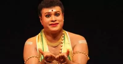 മോഹിനിയാട്ടം ആണ്‍കുട്ടികള്‍ക്കും പഠിക്കാം; ചരിത്ര തീരുമാനത്തിനൊരുങ്ങി കലാമണ്ഡലം