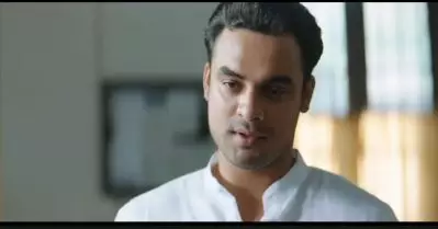 എന്റെ ഫോട്ടോ തെരഞ്ഞെടുപ്പ് പ്രചാരണത്തിനു ഉപയോഗിക്കുന്നത് നിയമ വിരുദ്ധം: ടൊവിനോ തോമസ്