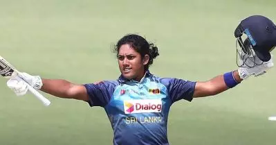 ചമാരി മാത്രം അടക്കിവാഴുന്ന ലിസ്റ്റിലേക്ക് 18കാരിയുടെ മാസ് എന്‍ട്രി; ചരിത്രനേട്ടത്തില്‍ ലങ്കന്‍ താരം