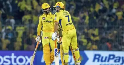 ചെന്നൈയുടെ ചരിത്രത്താളുകളിൽ ധോണിയും ജഡേജയും ഇനിമുതൽ ഒന്നിച്ചു വാഴും; കൊൽക്കത്തയെ വിറപ്പിച്ചവന് ചരിത്രനേട്ടം