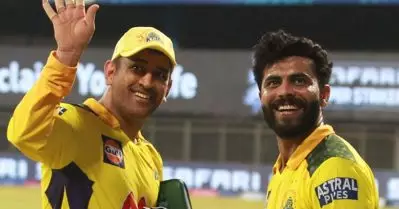ആരും പേടിക്കേണ്ട, പ്രാങ്കാണ്… ആരാധകരെ പറ്റിച്ച് ധോണിയും ജഡേജയും; എല്ലാത്തിനും പിന്നില്‍ തലയുടെ തല