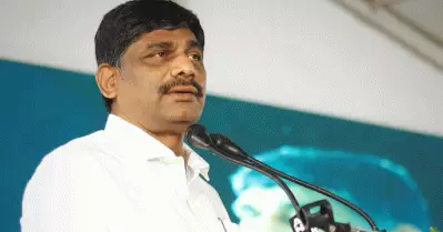 ദക്ഷിണേന്ത്യൻ സംസ്ഥാനങ്ങളെ മോദി സർക്കാർ അവഗണിക്കുന്നു, കേന്ദ്ര സർക്കാറിനുള്ള മറുപടിയാവും തെരഞ്ഞെടുപ്പ് ഫലം: ഡി.കെ.സുരേഷ് കുമാർ