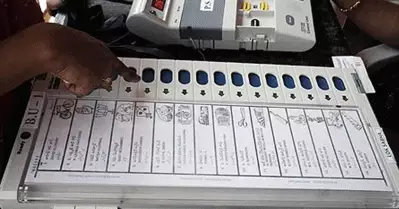 ഇ.വി.എമ്മിനെതിരെ വീണ്ടും പരാതി; ഒമ്പത് വോട്ട് രേഖപ്പെടുത്തിയപ്പോള്‍ വി.വി പാറ്റില്‍ പത്ത് സ്ലിപ്പ്, അധികമായി വന്നത് ബി.ജെ.പിയുടേത്