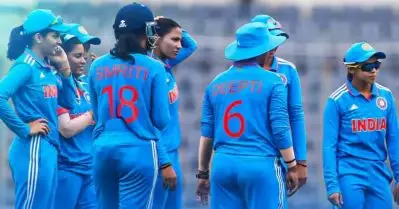ബംഗ്ലാദേശിനെ എറിഞ്ഞ് വീഴ്ത്തി റെക്കോഡ് നേട്ടത്തില്‍ ഇന്ത്യന്‍ കരുത്ത്; ഇവള്‍ ബോള്‍ട്ടിനെപ്പോലെയാ…!