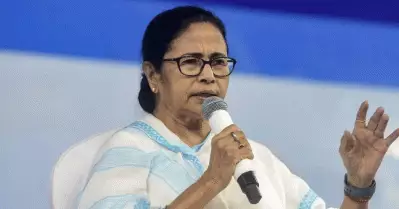 കേന്ദ്ര ഏജൻസികൾ പൗരന്മാരെ അപകീർത്തപ്പെടുത്തുന്നത് തടയണം; ജനാധിപത്യത്തെ സംരക്ഷിക്കണം: സുപ്രീം കോടതി ചീഫ് ജസ്റ്റിസിനോട് മമത