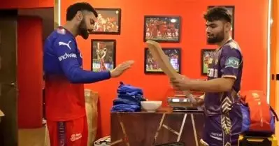 എന്റെ ബാറ്റാണോ നീ പൊട്ടിച്ചത്? വിരാടിനോട് പ്രത്യേക അഭ്യര്‍ത്ഥനയുമായി റിങ്കു; പറ്റില്ലെന്ന് കോഹ്‌ലി: വീഡിയോ