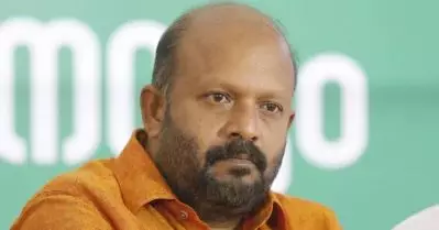 തൃശൂരിലെ വരണാധികാരിയായ ജില്ലാ കളക്ടര്‍ക്കും ഇരട്ട വോട്ട്; തെളിവ് നിരത്തി ആരോപണവുമായി വി.എസ്. സുനില്‍ കുമാര്‍