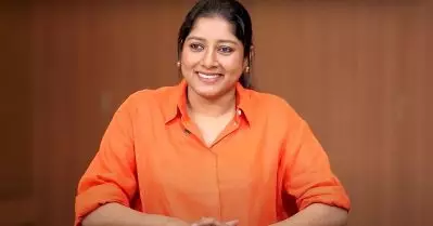 ആ ഫോട്ടോ കണ്ടാണ് അവര്‍ എന്നെ അകം സിനിമയില്‍ അഭിനയിക്കാന്‍ വിളിച്ചത്: അനുമോള്‍