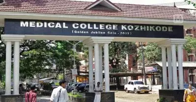 കോഴിക്കോട് മെഡിക്കല്‍ കോളേജില്‍ നാലുവയസ്സുകാരിക്ക് കൈക്ക് പകരം നാവില്‍ ശസ്ത്രക്രിയ; മാപ്പ് പറഞ്ഞ് ഡോക്ടര്‍