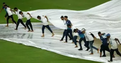 ഐ.പി.എൽ ഫൈനൽ മഴമുടക്കിയാൽ ആ ടീം കപ്പടിക്കും; നെഞ്ചിടിപ്പോടെ ക്രിക്കറ്റ് ലോകം