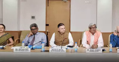 വര്‍ഗീയത വിളമ്പി കേന്ദ്ര സര്‍ക്കാര്‍ സംവിധാനവും; പ്രധാനമന്ത്രിയുടെ ഉപദേശക സമിതി പുറത്തുവിട്ട ജനസംഖ്യ കണക്കുകള്‍ വിവാദത്തില്‍