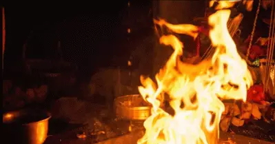 ദുര്‍മന്ത്രവാദികളെന്ന് ആരോപിച്ച് ദമ്പതികളെ തീവെച്ച് കൊലപ്പെടുത്തി; മഹാരാഷ്ട്രയില്‍ 15 പേര്‍ അറസ്റ്റില്‍