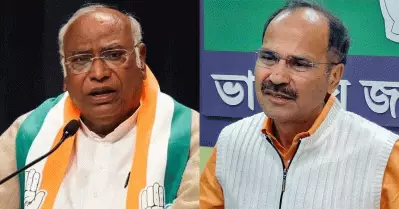 ‘ഹൈക്കമാന്റ് തീരുമാനം അംഗീകരിക്കാത്തവര്‍ പാര്‍ട്ടിയില്‍ നിന്ന് പുറത്താകും’; അധിറിന് ഖാര്‍ഗെയുടെ താക്കീത്