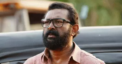 എന്തുകൊണ്ട് എന്നെ ധനുഷിനൊപ്പം കാസ്റ്റ് ചെയ്തുവെന്ന് ചോദിച്ചു; മറുപടിയില്‍ ഞാന്‍ ഇന്നും കണ്‍വിന്‍സ്ഡല്ല: ലാല്‍