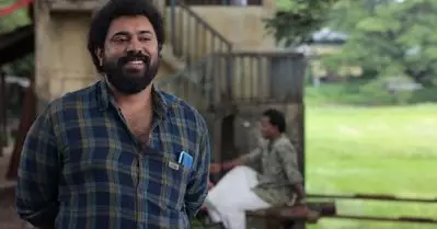 മലയാളി ഫ്രം ഇന്ത്യ; മലയാളിയുടെ മാത്രം കഥയല്ല ആല്‍പറമ്പില്‍ ഗോപിയുടേത്