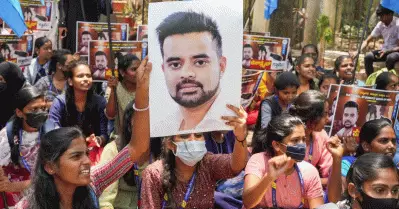 പ്രജ്വല്‍ രേവണ്ണയുടെ ലൈംഗികാതിക്രമ ദൃശ്യങ്ങള്‍ പ്രചരിപ്പിക്കുകയോ ഡൗണ്‍ലോഡ് ചെയ്യുകയോ ചെയ്താല്‍ കര്‍ശന നടപടി