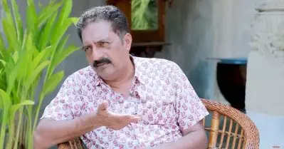 രാജ്യത്തെ ഒന്നിച്ചു ചേര്‍ക്കുന്ന സിനിമക്കുള്ള അവാര്‍ഡ് കശ്മീര്‍ ഫയല്‍സിനാണോ ജയ് ഭീമിനാണോ കൊടുക്കേണ്ടത്?: പ്രകാശ് രാജ്