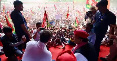 യു.പിയിൽ ഇന്ത്യാ സഖ്യത്തിന്റെ റാലിയില്‍ തിക്കും തിരക്കും; സുരക്ഷാ ഭീഷണിയിൽ റാലി ഉപേക്ഷിച്ച് രാഹുലും അഖിലേഷും