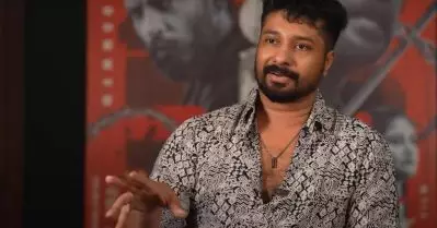 ഫോണ്‍ കോളിലൂടെ കഥ കേട്ട് ചെയ്യാമെന്നേറ്റു; അങ്ങനെ ഒരനുഭവം ആദ്യമായിട്ട്: ശബരീഷ് വര്‍മ