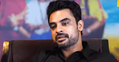 കോളേജില്‍ പഠിക്കുന്ന സമയത്ത് ആ നടിയുടെ സിനിമകളായിരുന്നു കൂടുതലും കണ്ടിരുന്നത്, കൂടെ അഭിനയിച്ചപ്പോള്‍ കംഫര്‍ട്ടബിളായി തോന്നി: ടൊവിനോ