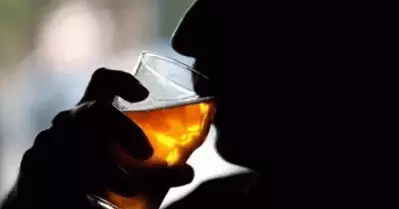 തമിഴ്നാട്ടില്‍ മദ്യദുരന്തം; വ്യാജമദ്യം കഴിച്ച് പത്ത് പേര്‍ മരിച്ചു