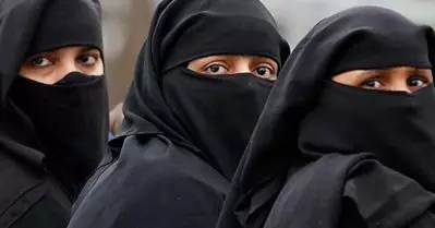 ഹിജാബ് വിവാദം; ഇനി കോളേജിലേക്കില്ല; രാജിയിൽ ഉറച്ച് അദ്ധ്യാപിക