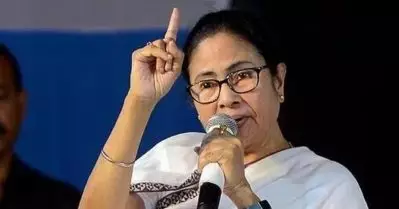 ബംഗാളിലേക്ക് മടങ്ങിയെത്തുന്ന തൊഴിലാളികള്‍ക്ക് 5000 രൂപ; പ്രഖ്യാപനവുമായി മമത ബാനര്‍ജി