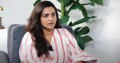 ബാംഗ്ലൂർ ഡേയ്‌സിലെ കഥാപാത്രത്തിനായി ഞാൻ കുറെ കത്തെഴുതി, മെസേജ് അയച്ചു, ഒടുവിൽ..: പാർവതി