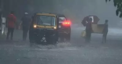 സംസ്ഥാനത്ത് വീണ്ടും ശക്തിപ്രാപിച്ച് കാലവർഷം; നാല് ജില്ലകളിൽ റെഡ് അലേർട്ട്