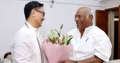 രാജ്യത്തിന് വേണ്ടി ഒന്നിച്ച് പ്രവര്‍ത്തിക്കും; ഖാര്‍ഗെയുമായി കൂടിക്കാഴ്ച നടത്തി കേന്ദ്ര മന്ത്രി കിരണ്‍ റിജിജു