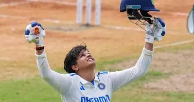 ആര്‍ക്കും സാധിക്കാത്ത രണ്ട് കാര്യങ്ങള്‍ ഇവള്‍ ചെയ്തുകാട്ടി, ചരിത്രനേട്ടത്തില്‍ ഷെഫാലി