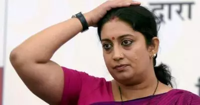 അമേഠിയിൽ സ്‌മൃതി ഇറാനി അരലക്ഷം വോട്ടിന് പിന്നിൽ
