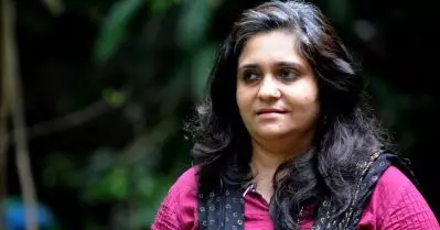 ഈ നിയമങ്ങൾ ഭരണഘടനയെ പരിഹസിക്കുന്നത്; പുതിയ ക്രിമിനൽ നിയമങ്ങൾക്കെതിരെ ടീസ്ത സെതൽവാദ്