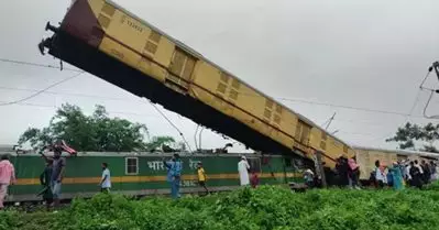 ബംഗാളിൽ ട്രെയിൻ അപകടം; അഞ്ച് മരണം; കാഞ്ചൻജംഗ എക്‌സ്പ്രസ് ട്രെയിനിൽ ചരക്ക് തീവണ്ടിയിടിച്ചു