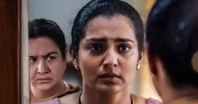 ആ സീന്‍ ചെയ്യാന്‍ ഒരുപാട് കഷ്ടപ്പെട്ടു; ഉര്‍വശി ചേച്ചിയുടെ മുഖം കാണാതെ തന്നെ എനിക്ക് കരച്ചില്‍ വന്നു: പാര്‍വതി